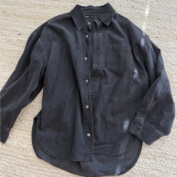 Revolve GRLFRND Valeria Denim Oversized Button Shirt Arcata Washed Black XS/S - Picture 3 of 8